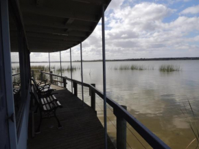 PS Federal Retreat Paddle Steamer Goolwa Currency Creek